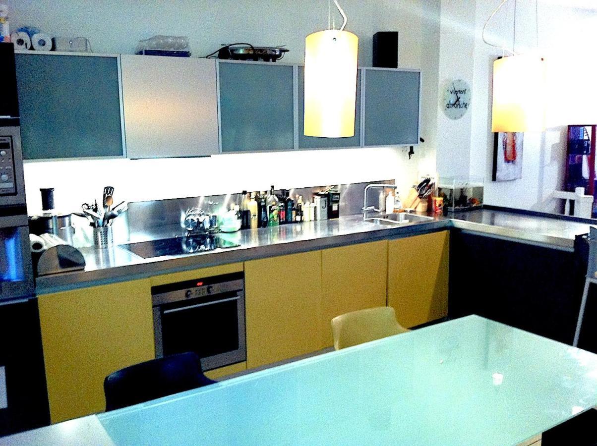 Modern Design Loft Apartment, Steps To Notre Dame ปารีส ภายนอก รูปภาพ
